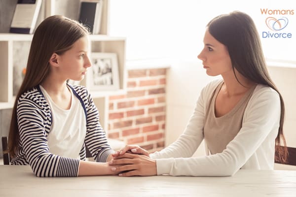 Serious discussion between a daughter and her mother concerning divorce Serious discussion between a daughter and her mother concerning divorce